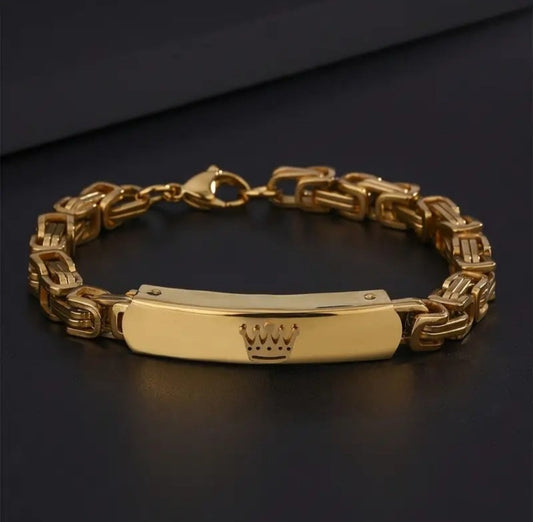 Fashionable Gold-Plated Crown Bracelet for Men & Women